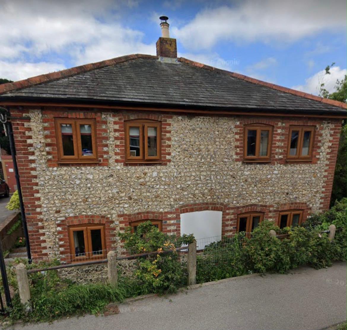 Sale - Manchester<br />
Pinfold Dental Practice